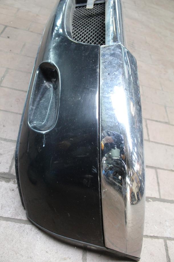 Foto: STOSSFÄNGER / STOSSSTANGE VORN eines Daihatsu Sirion C