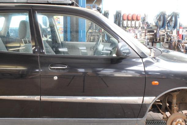 Foto: TÜR VORN RECHTS (4/5-Türer) eines Daihatsu Sirion C