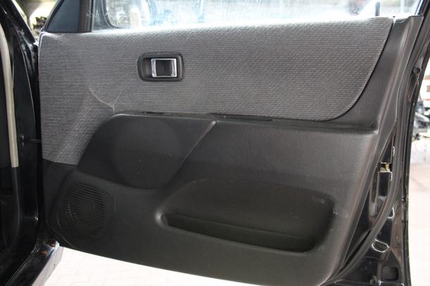 Foto: TÜR VORN RECHTS (4/5-Türer) eines Daihatsu Sirion C