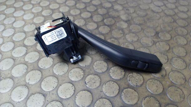 Foto: SCHEIBENWISCHERSCHALTER eines VW Touran 1.9 TDI C