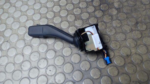 Foto: SCHEIBENWISCHERSCHALTER eines VW Touran 1.9 TDI C