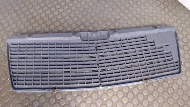 Foto: KÜHLERGRILL (CLASSIC) eines Mercedes-Benz E 220 D C