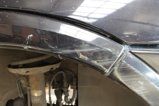 Foto: KOTFLÜGEL RECHTS eines Opel Corsa 1.2 16V C
