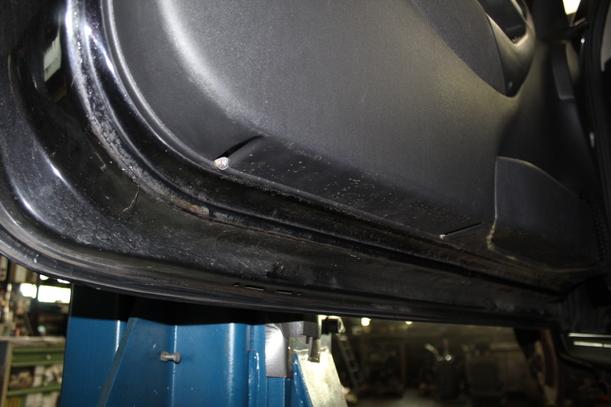 Foto: TÜR VORN LINKS (2/3-Türer) eines Opel Corsa 1.2 16V C