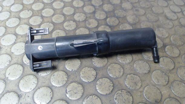 Foto: WASCHDÜSE SWA LINKS eines Peugeot 307 HDi SW 110 C
