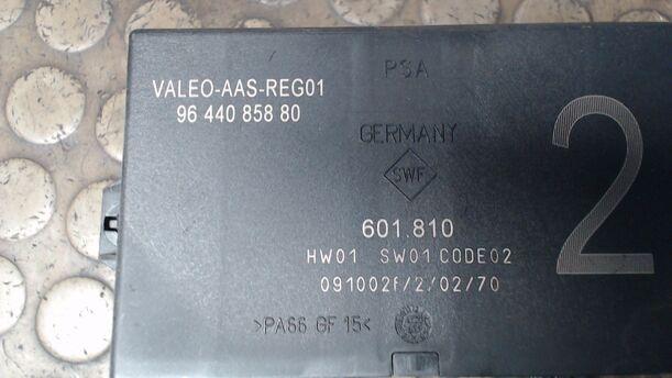 Foto: STEUERGERÄT PARKHILFE/ PDC eines Peugeot 307 HDi SW 110 C