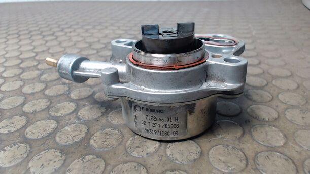 Foto: VAKUUMPUMPE eines Peugeot 307 HDi SW 110 C
