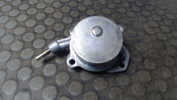 Foto: VAKUUMPUMPE eines Peugeot 307 HDi SW 110 C
