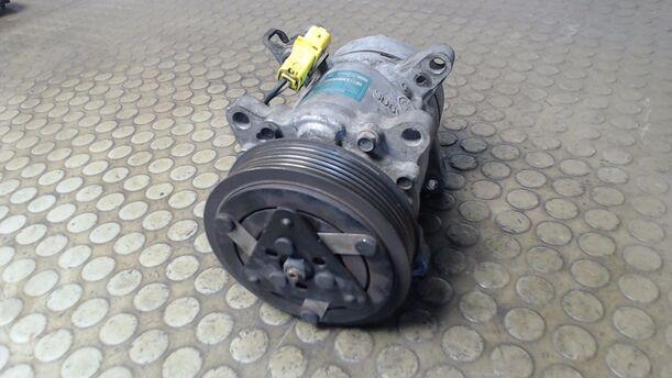 Foto: KOMPRESSOR KLIMAANLAGE eines Peugeot 307 HDi SW 110 C