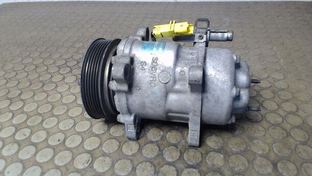 Foto: KOMPRESSOR KLIMAANLAGE eines Peugeot 307 HDi SW 110 C