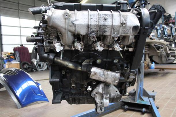 Foto: MOTOR RHS eines Peugeot 307 HDi SW 110 C