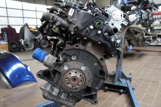 Foto: MOTOR RHS eines Peugeot 307 HDi SW 110 C