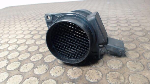 Foto: LUFTMASSENMESSER SIEMENS eines Peugeot 307 HDi SW 110 C