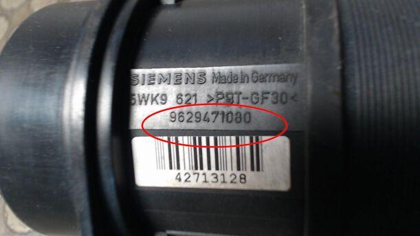 Foto: LUFTMASSENMESSER SIEMENS eines Peugeot 307 HDi SW 110 C