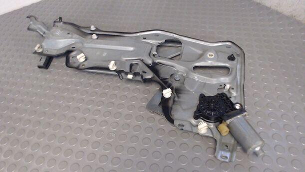 Foto: FENSTERHEBER ELEKTRISCH HINTEN LINKS eines Renault Laguna 2.0 16V Ghia