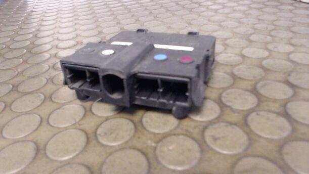 Foto: SICHERUNGEN / VERTEILER BATTERIE eines Mini (BMW) Mini Cooper S C