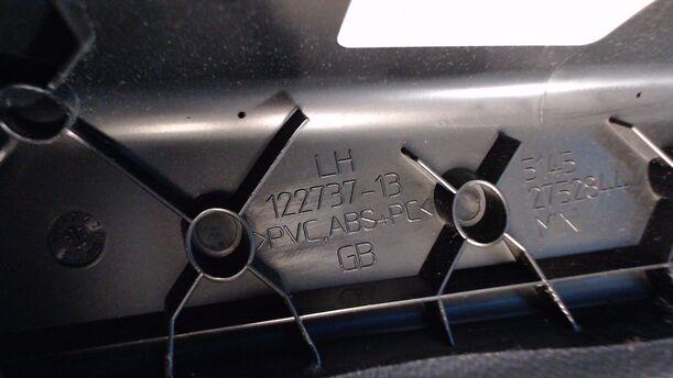 Foto: ABDECKUNG / BLENDE HANDSCHUHFACH eines Mini (BMW) Mini Cooper S C