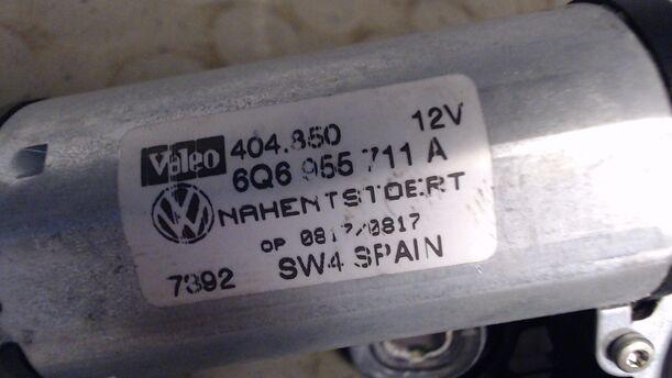Foto: SCHEIBENWISCHERMOTOR HINTEN eines VW Polo 1.4 FSI