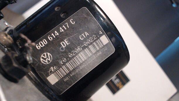 Foto: HAUPTBREMSAGGREGAT ABS/ASR eines VW Polo 1.4 FSI