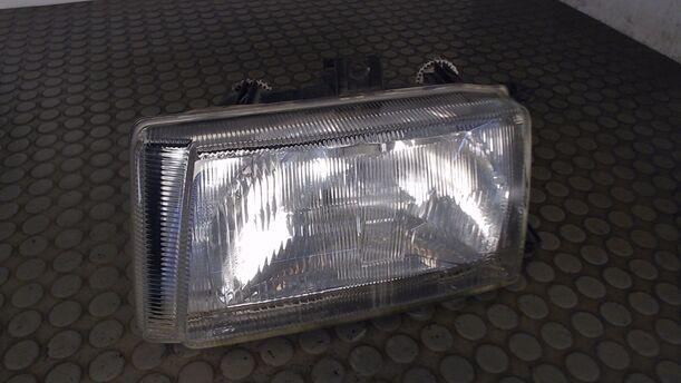 Foto: SCHEINWERFER LINKS eines VW Polo Variant 60 C