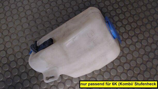 Foto: SCHEIBENWASCHBEHÄLTER eines VW Polo Variant 60 C