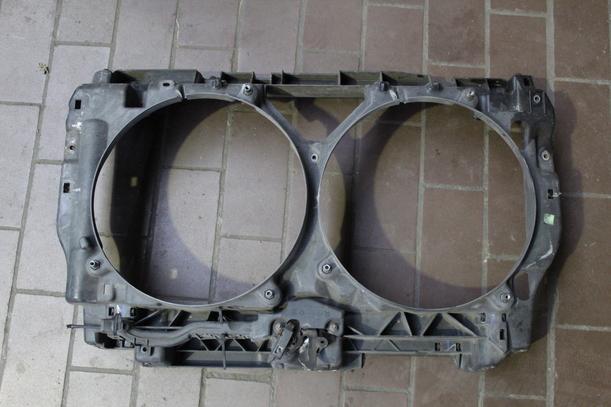 Foto: SCHLOSSTRÄGER eines Peugeot 407 HDi 205 Bi-Turbo Automatik C