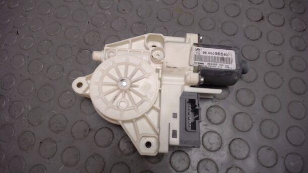 Foto: MOTOR FENSTERHEBER HINTEN RECHTS eines Peugeot 407 HDi 205 Bi-Turbo Automatik C