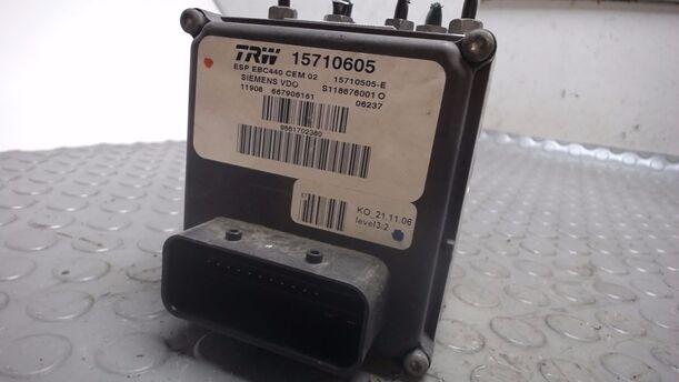 Foto: HAUPTBREMSAGGREGAT ABS eines Peugeot 407 HDi 205 Bi-Turbo Automatik C