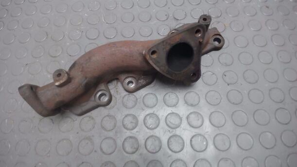 Foto: AUSPUFFKRÜMMER HINTEN eines Peugeot 407 HDi 205 Bi-Turbo Automatik C