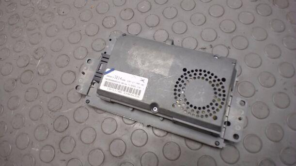 Foto: DISPLAY/BILDSCHIRM eines Peugeot 407 HDi 205 Bi-Turbo Automatik C