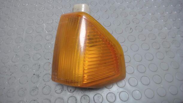 Foto: BLINKER / BLINKLEUCHTE LINKS eines FORD ESCORT 1,3