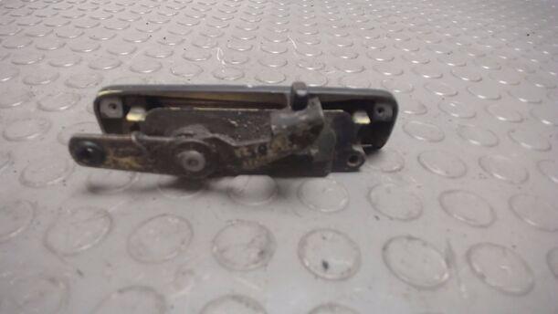 Foto: TÜRAUSSENGRIFF LINKS eines FORD FIESTA 0,9