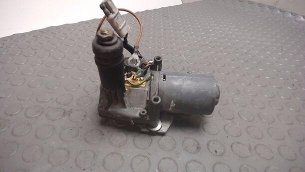 Foto: HECKSCHEIBENWISCHERMOTOR eines FORD FIESTA 0,9