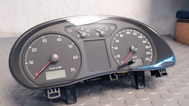 Foto: TACHOEINHEIT eines VW Polo 1.2