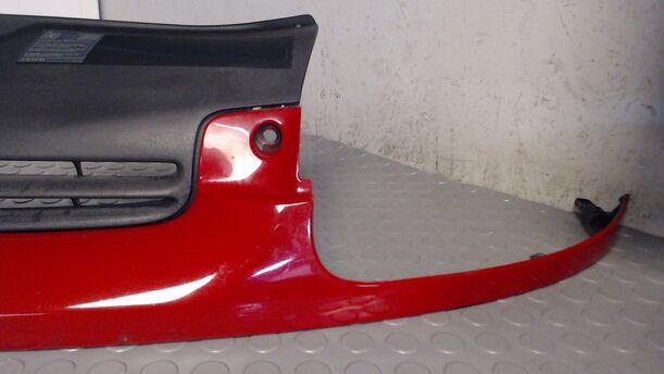 Foto: KÜHLERGRILL eines Renault Clio 1.4