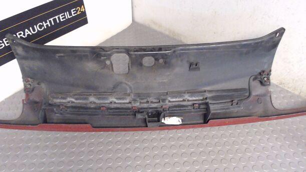 Foto: KÜHLERGRILL eines Renault Clio 1.4