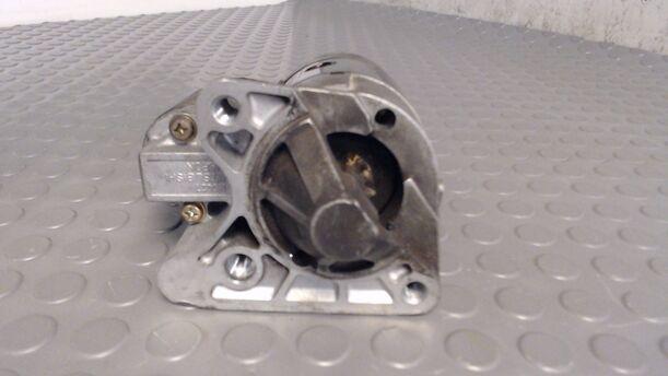 Foto: ANLASSER / STARTER eines Renault Clio 1.4