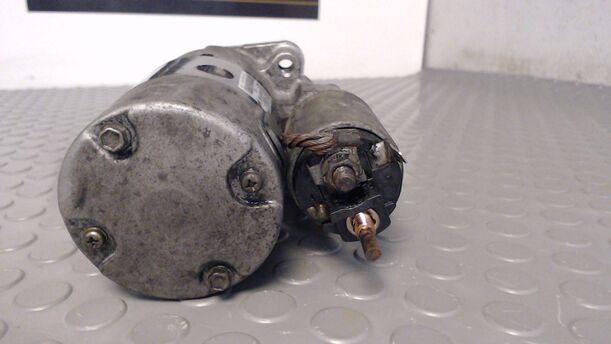 Foto: ANLASSER / STARTER eines Renault Clio 1.4
