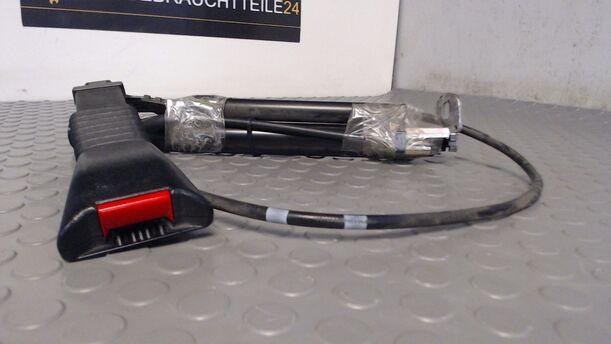 Foto: GURTSRAFFER / GURTSCHLOSS VORNE RECHTS eines Opel Astra Caravan C