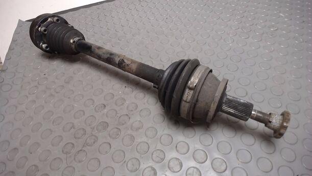 Foto: ANTRIEBSWELLE LINKS eines VW Fox 1.2