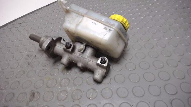 Foto: HAUPTBREMSZYLINDER eines VW Fox 1.2
