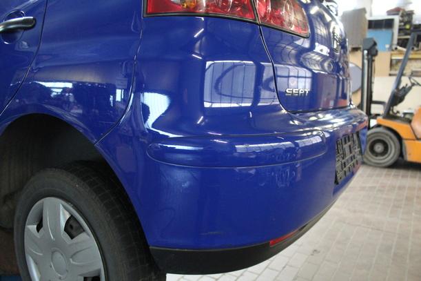 Foto: STOSSFÄNGER/ STOßSTANGE HINTEN eines Seat Ibiza 1.2 12V Tour
