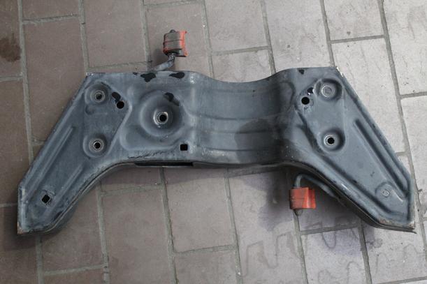 Foto: VORDERACHSE/ ACHSE VORN eines Seat Ibiza 1.2 12V Tour