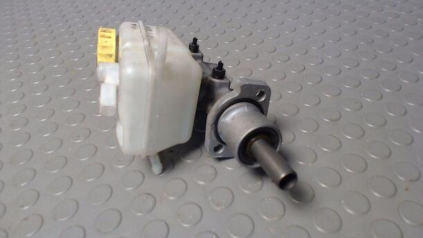 Foto: HAUPTBREMSZYLINDER eines Seat Ibiza 1.2 12V