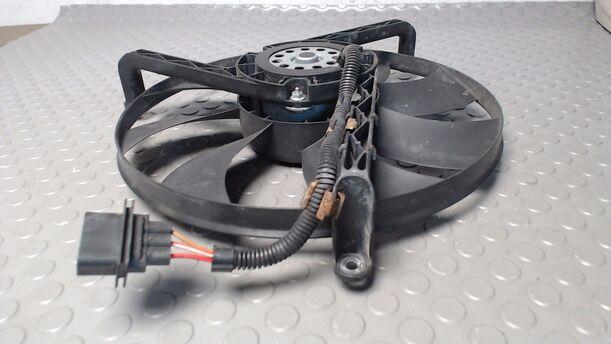 Foto: ELEKTROLÜFTER eines Seat Ibiza 1.2 12V