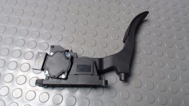 Foto: GASPEDAL eines Seat Ibiza 1.2 12V