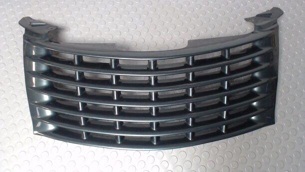 Foto: KÜHLERGRILL eines Chrysler PT Cruiser 2.0
