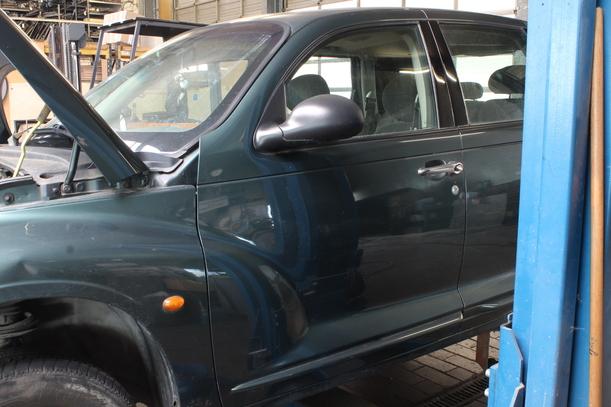 Foto: TÜR VORN LINKS eines Chrysler PT Cruiser 2.0