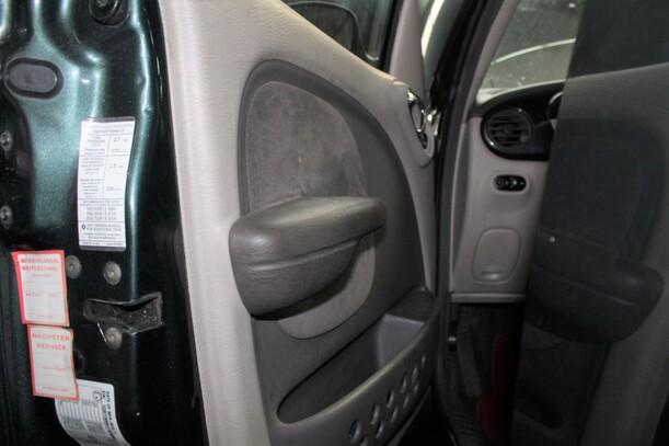 Foto: TÜR VORN LINKS eines Chrysler PT Cruiser 2.0