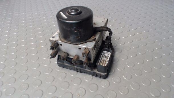 Foto: HAUPTBREMSAGGREGAT ABS eines Chrysler PT Cruiser 2.0 CL